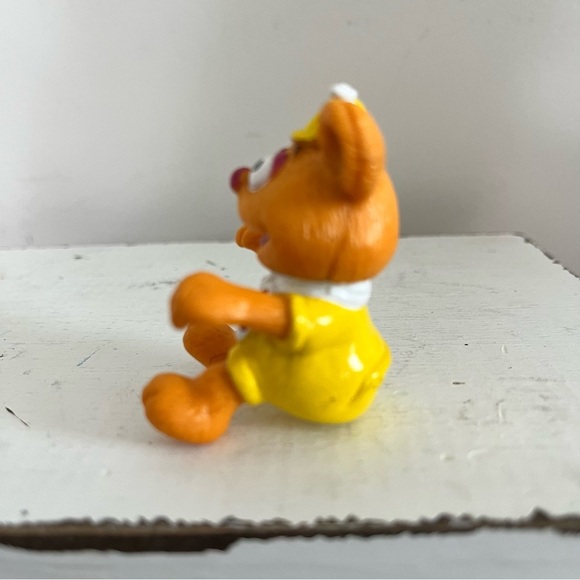 Vintage 1990 Muppet Babies Fozzie the Bear PVC Cup Climber / Figure Cake Topper - Picture 4 of 6